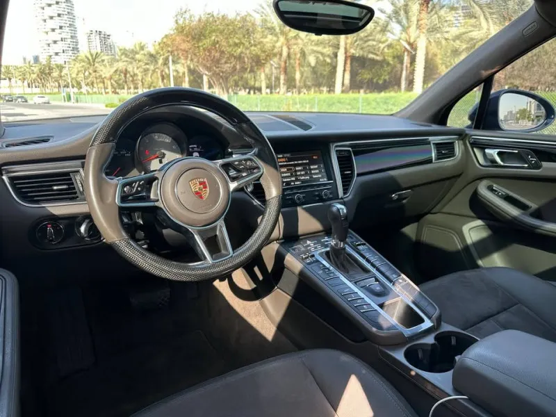 2017 Porsche Macan in Dubai