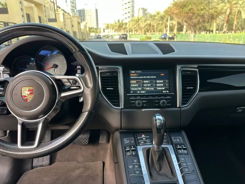 2017 Porsche Macan in Dubai