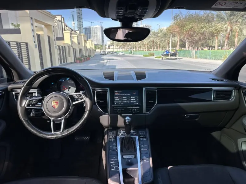 2017 Porsche Macan in Dubai