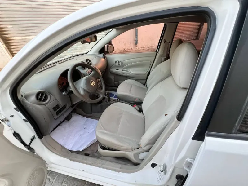 2014 نيسان صني in Dubai
