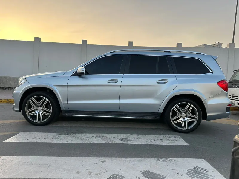 2015 Mercedes-Benz GL in Dubai
