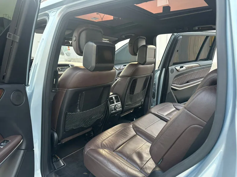 2015 Mercedes-Benz GL in Dubai