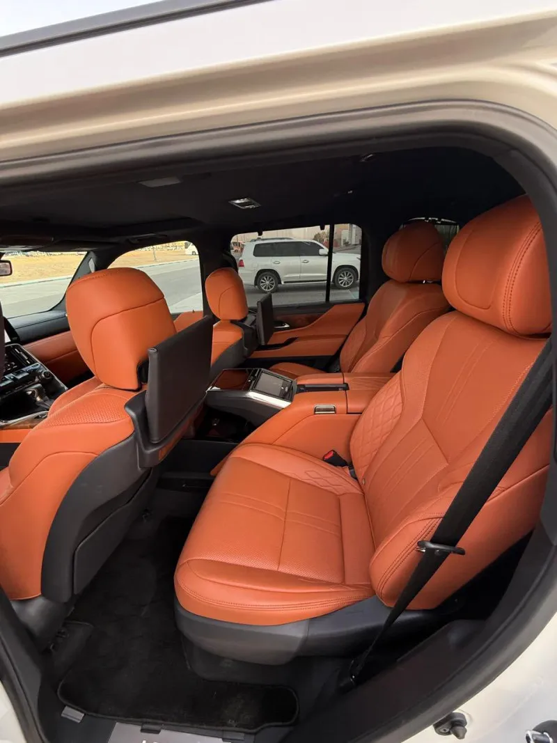 2024 Lexus LX600 in Dubai