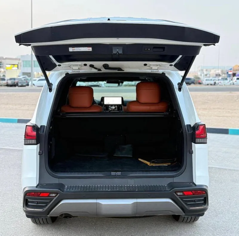 2024 Lexus LX600 in Dubai