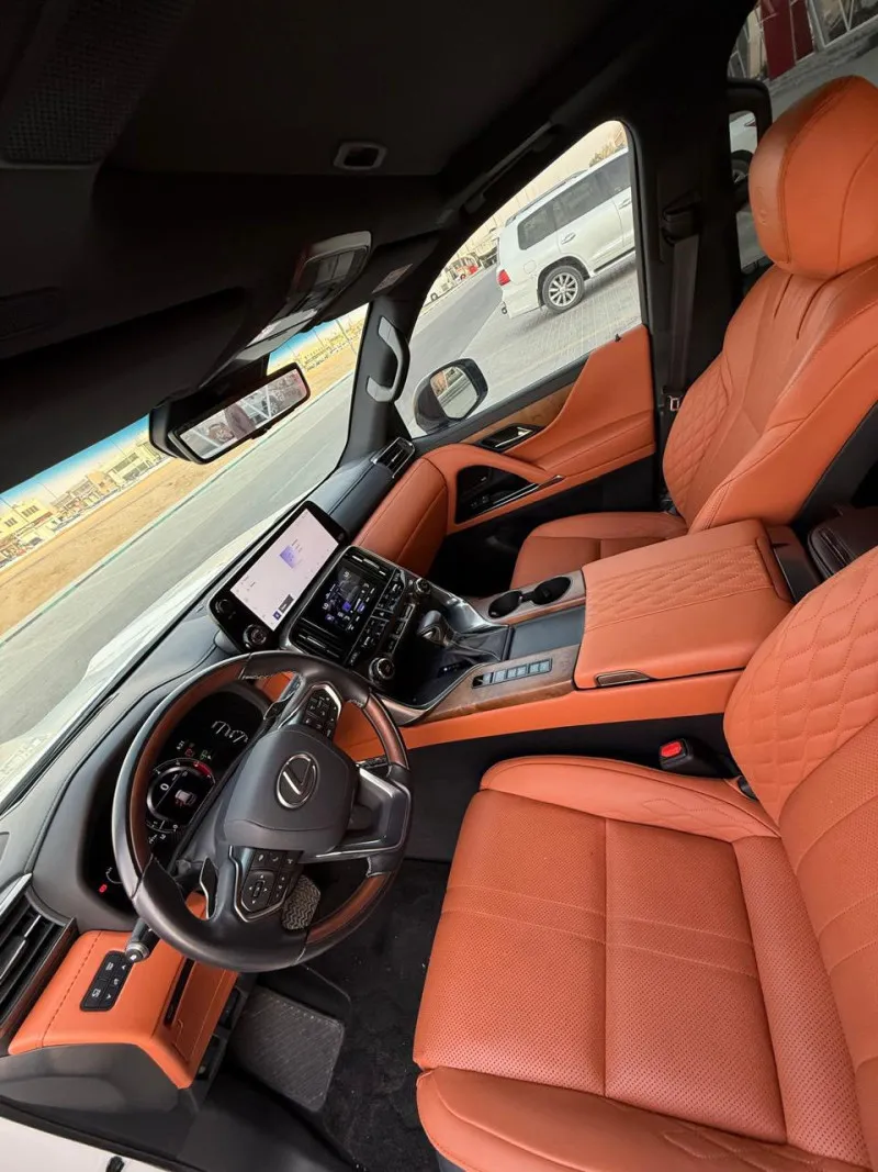 2024 Lexus LX600 in Dubai