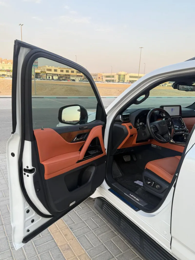 2024 Lexus LX600 in Dubai