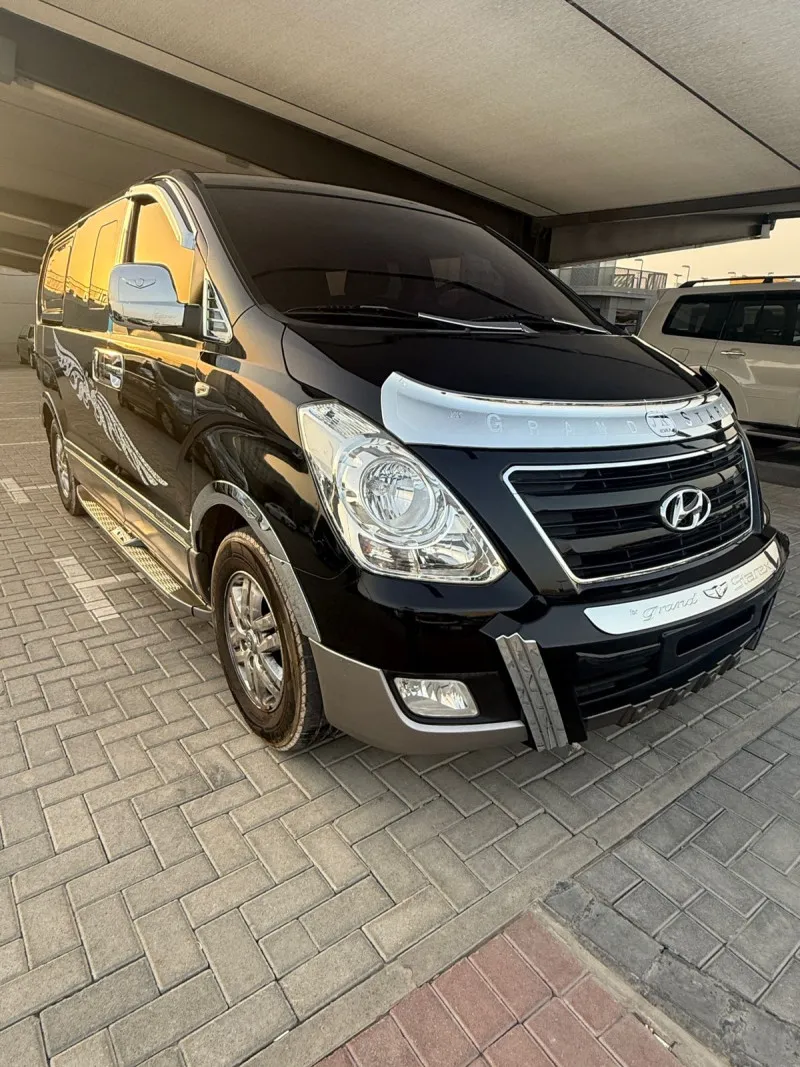 2016 هيونداي إتش١ in Dubai