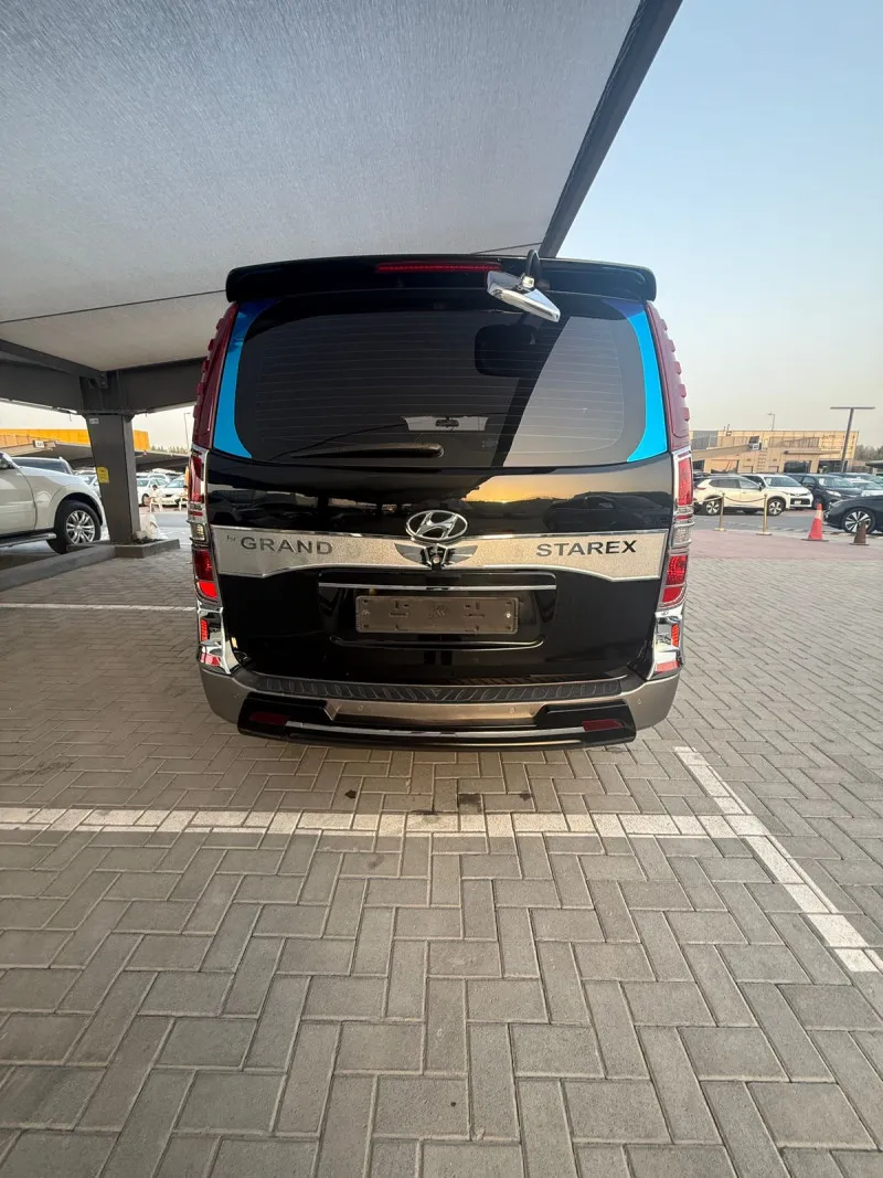 2016 هيونداي إتش١ in Dubai