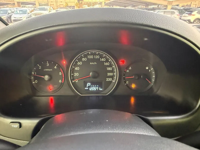 2016 هيونداي إتش١ in Dubai