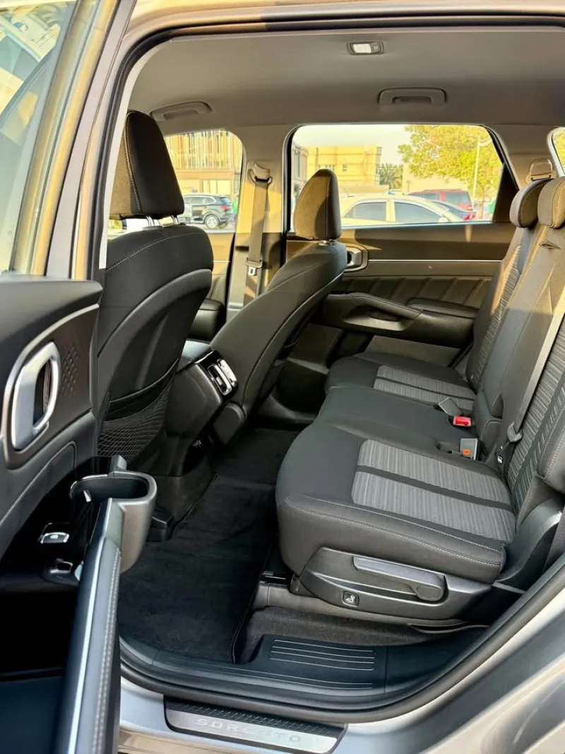 2024 Kia Sorento in Dubai