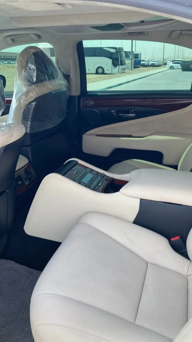 2009 Lexus LS 460 in Dubai