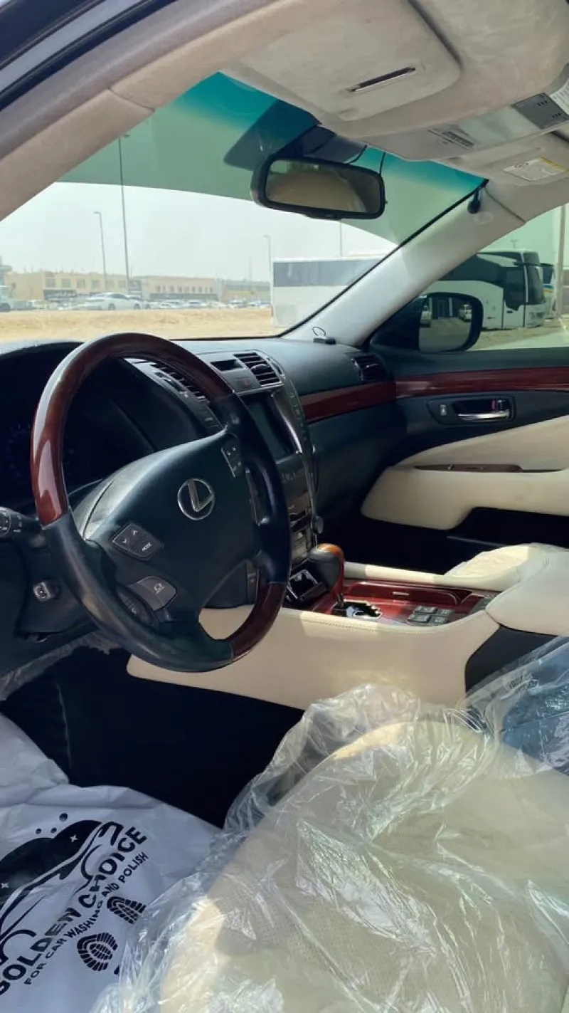 2009 Lexus LS 460 in Dubai