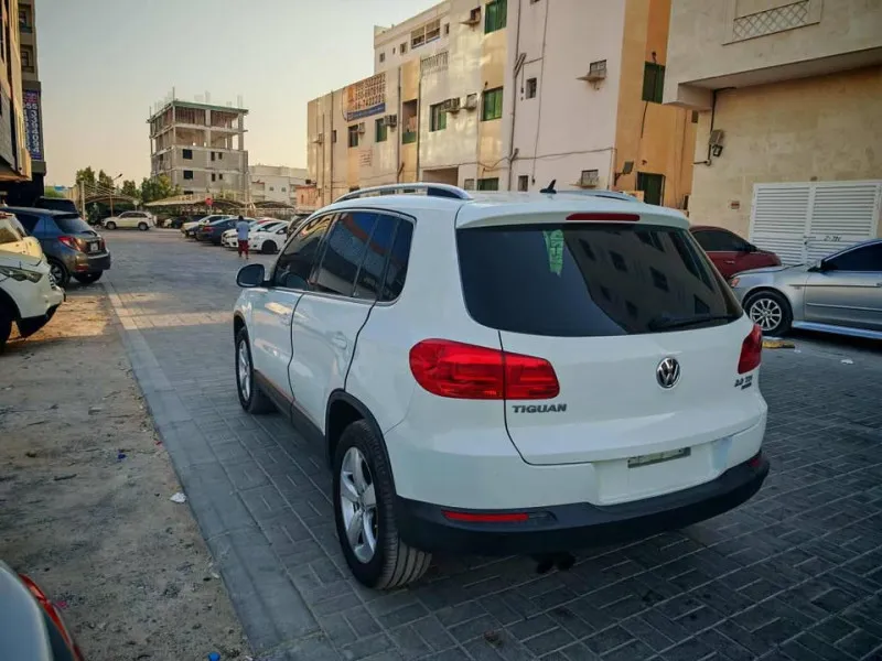 2015 فولجس فاجن تيغوان in Dubai