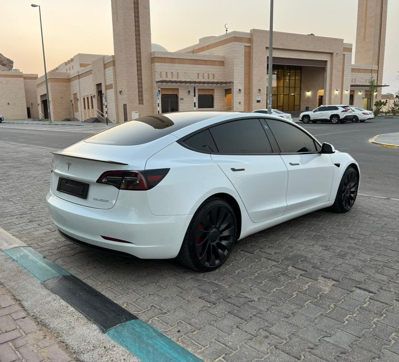 2021 Tesla MODEL 3 in dubai