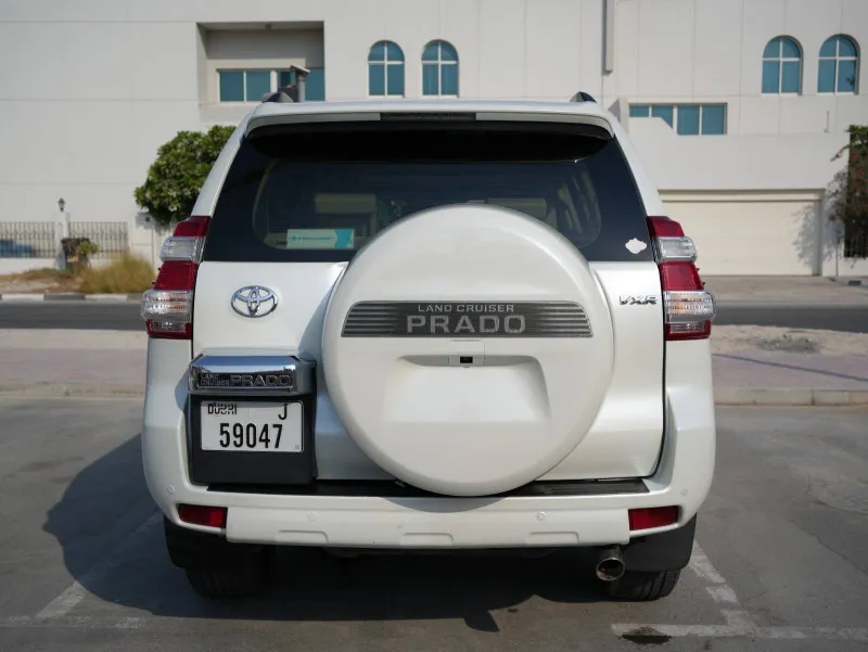2015 تويوتا برادو in Dubai