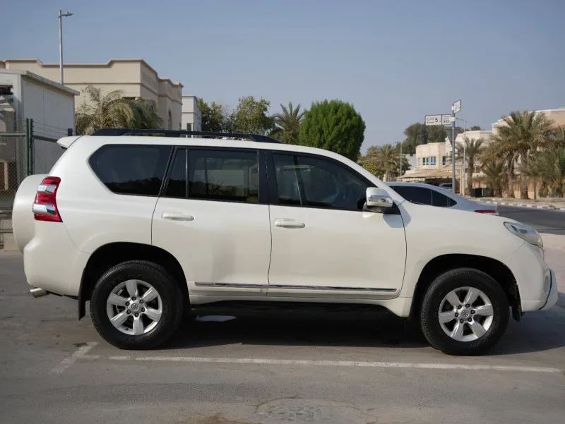 2015 تويوتا برادو in Dubai