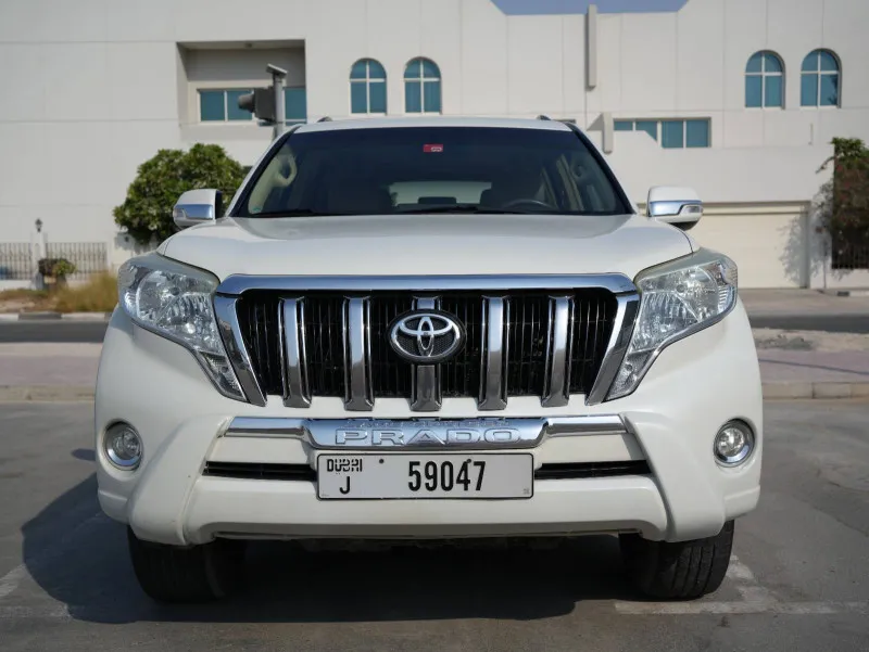 2015 تويوتا برادو in Dubai