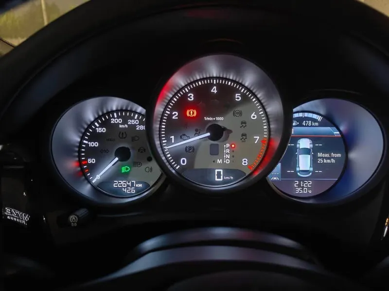 2024 Porsche Macan in Dubai