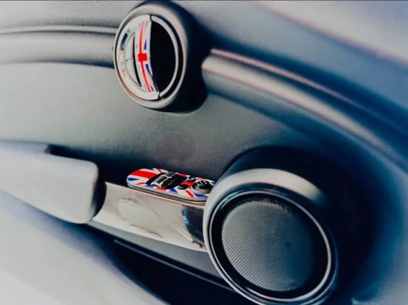 2016 Mini Cooper in Dubai