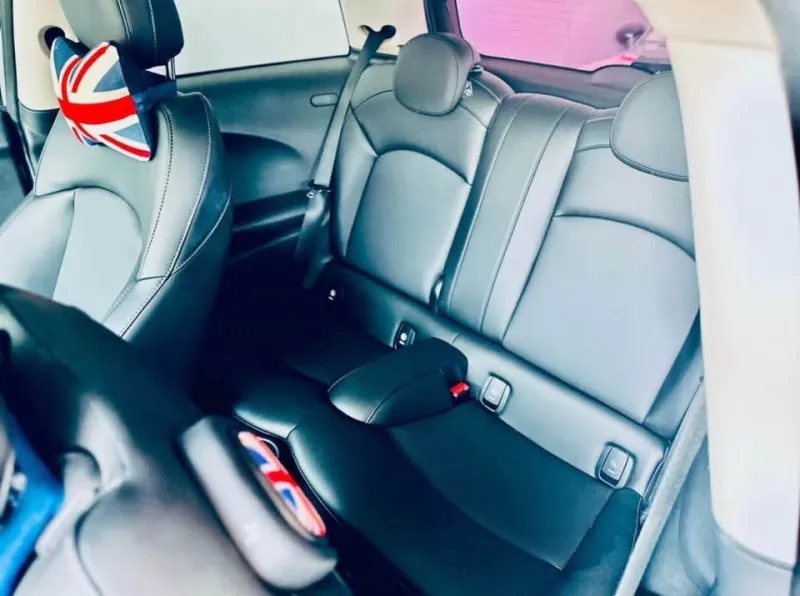 2016 Mini Cooper in Dubai
