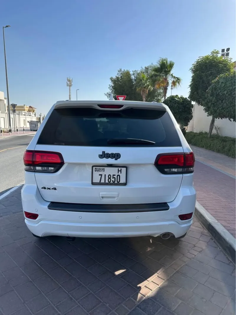 2021 Jeep Grand Cherokee in Dubai