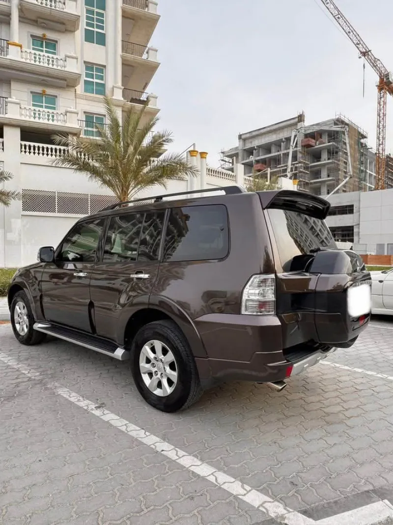 2017 ميتسوبيشي باجيرو in Dubai