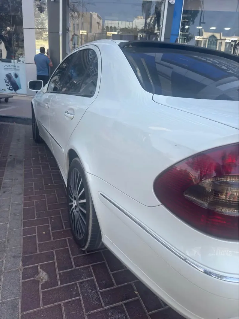 2009 Mercedes-Benz E-Class in Dubai