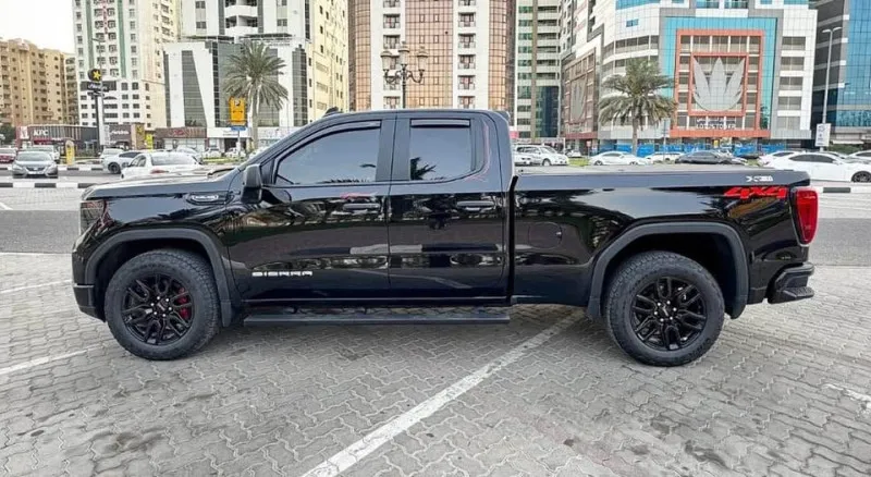 2023 GMC Sierra in Dubai