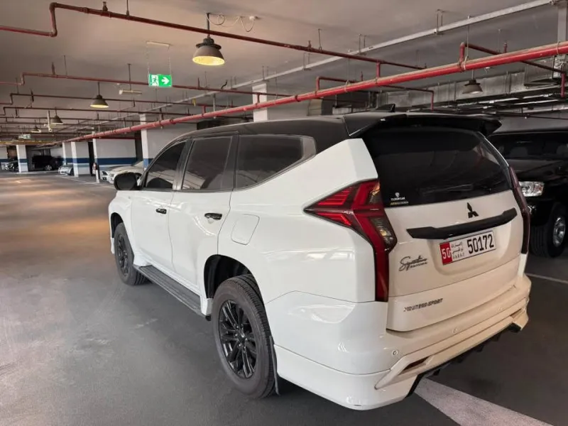 2021 Mitsubishi Montero in Dubai