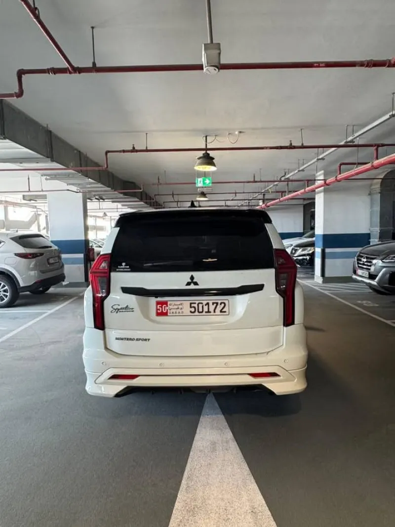 2021 Mitsubishi Montero in Dubai