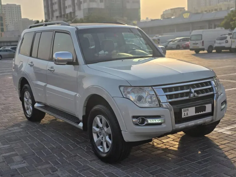 2017 Mitsubishi Pajero in Dubai