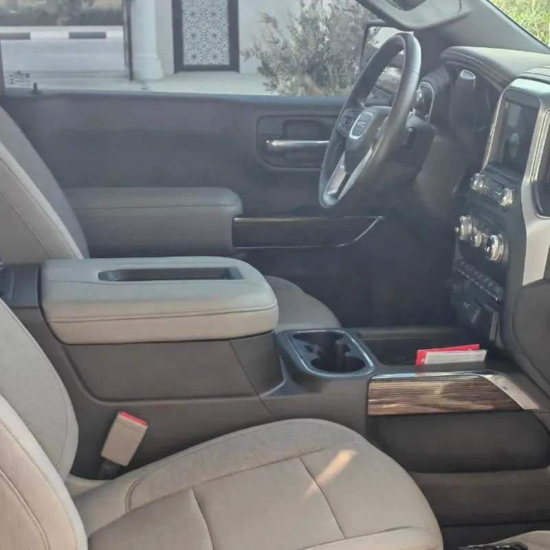 2022 GMC Sierra in Dubai