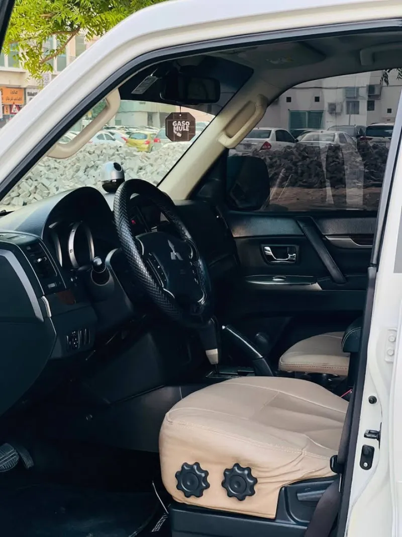 2013 Mitsubishi Pajero in Dubai