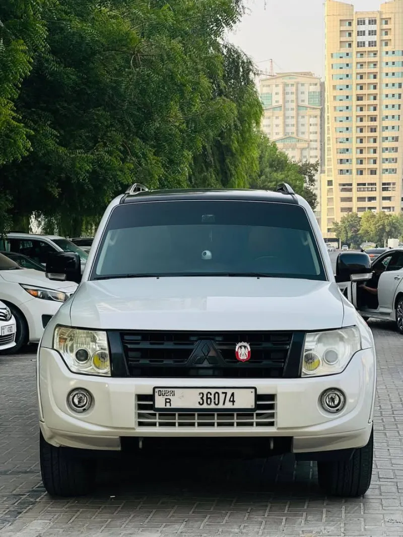 2013 Mitsubishi Pajero in Dubai