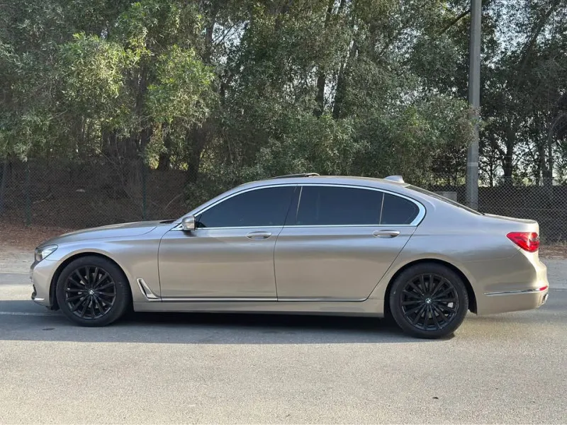 2017 BMW 7-Series in Dubai