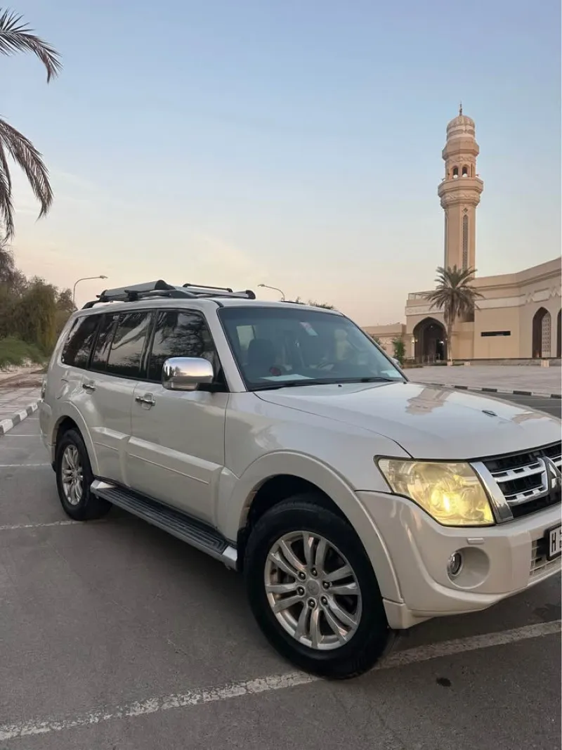 2012 Mitsubishi Pajero in Dubai