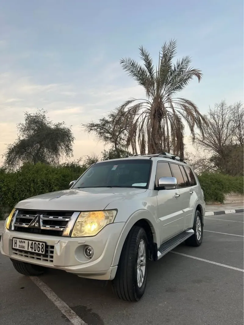 2012 Mitsubishi Pajero in Dubai