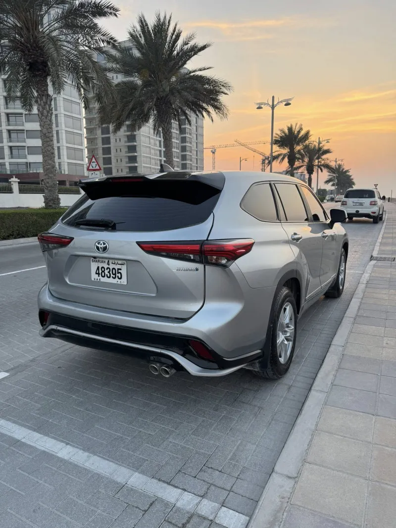 2023 Toyota Highlander in Dubai