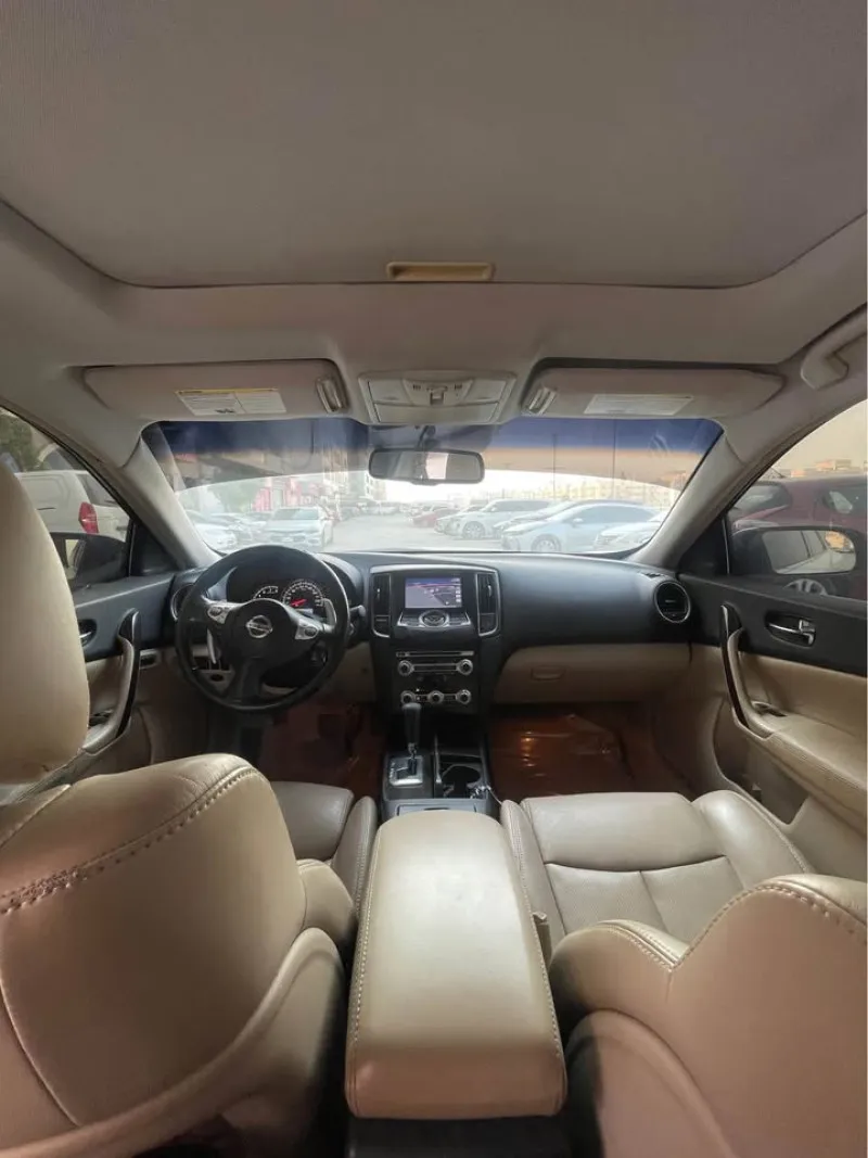 2015 Nissan Maxima in Dubai