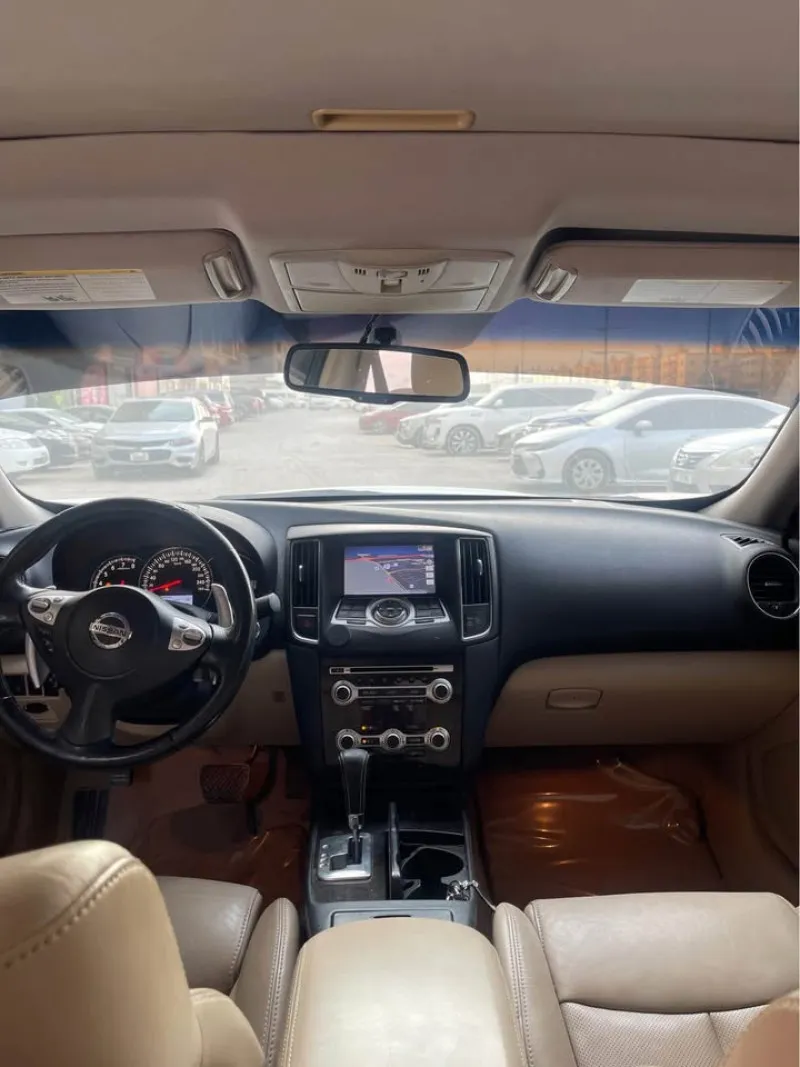 2015 Nissan Maxima in Dubai