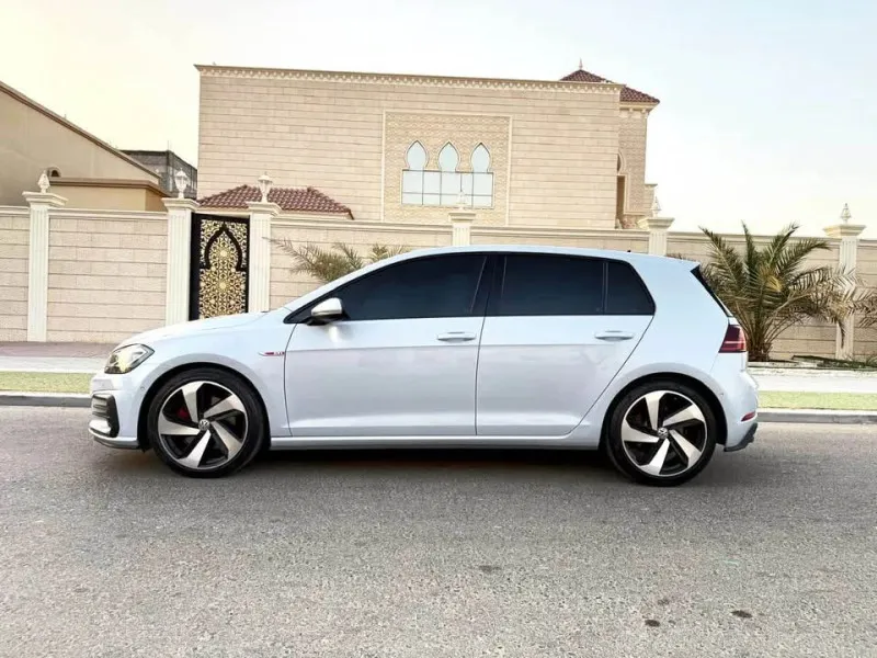 2018 Volkswagen Golf in Dubai