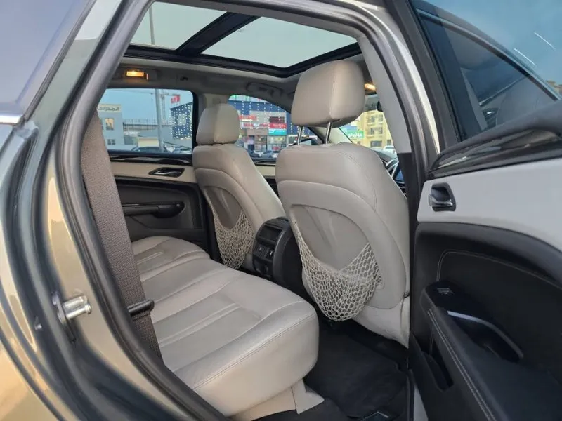 2013 Cadillac SRX in Dubai