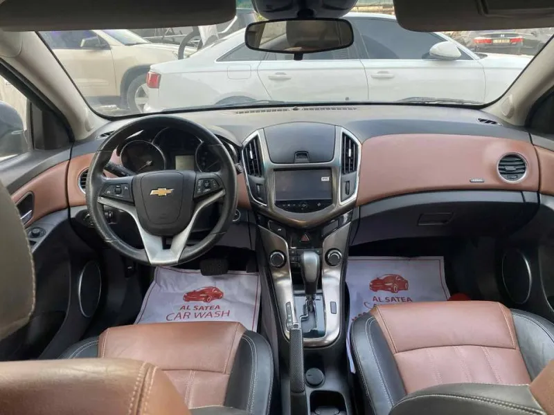 2016 Chrysler 300 in Dubai