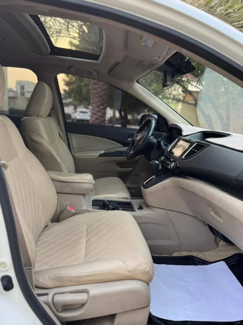 2015 Honda CR-V in Dubai