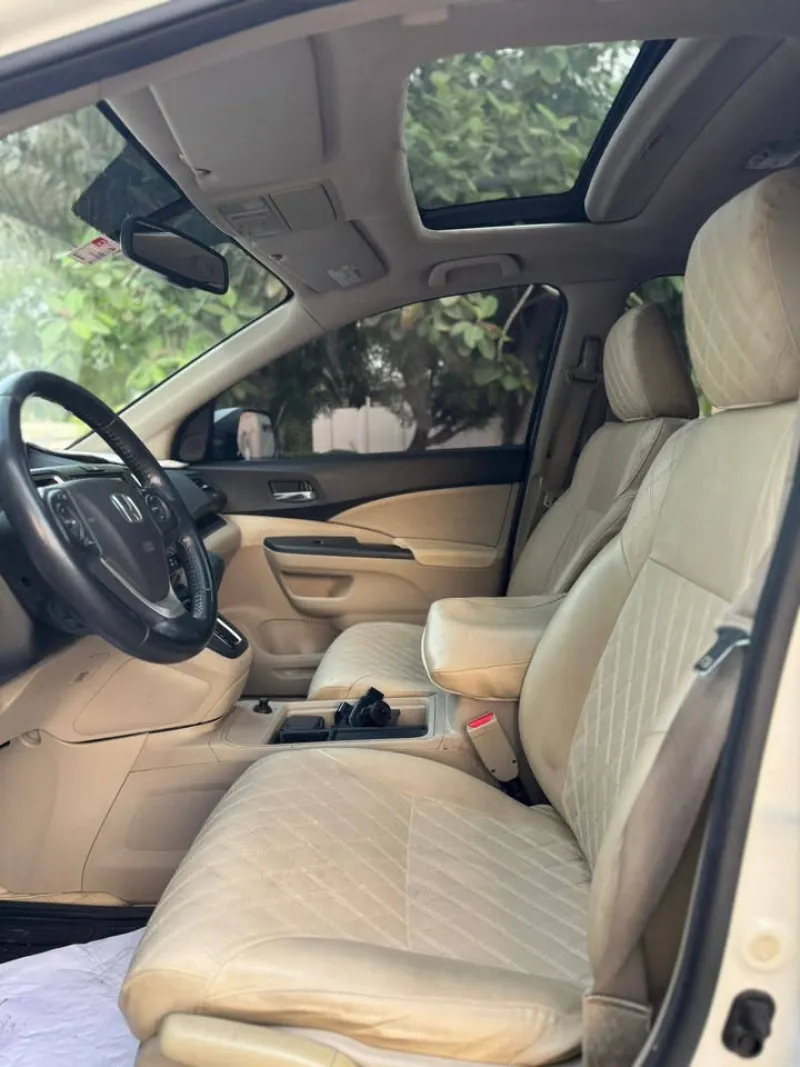 2015 Honda CR-V in Dubai