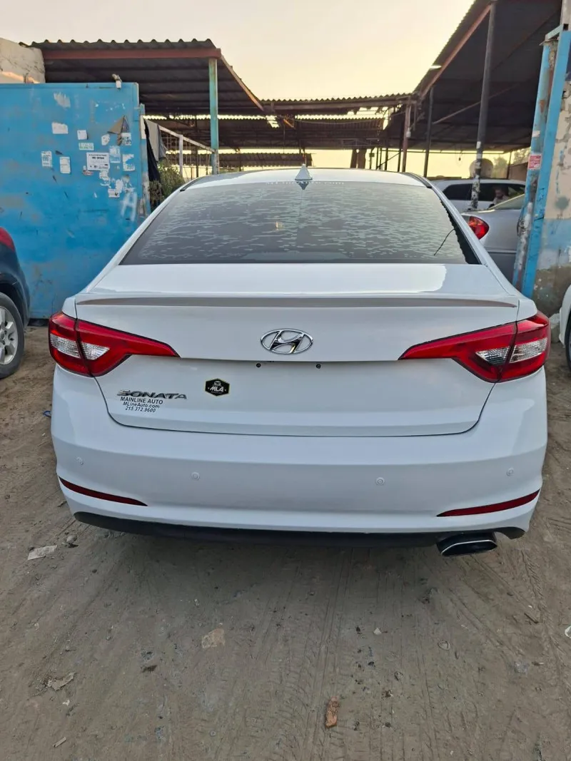 2017 هيونداي سوناتا in Dubai