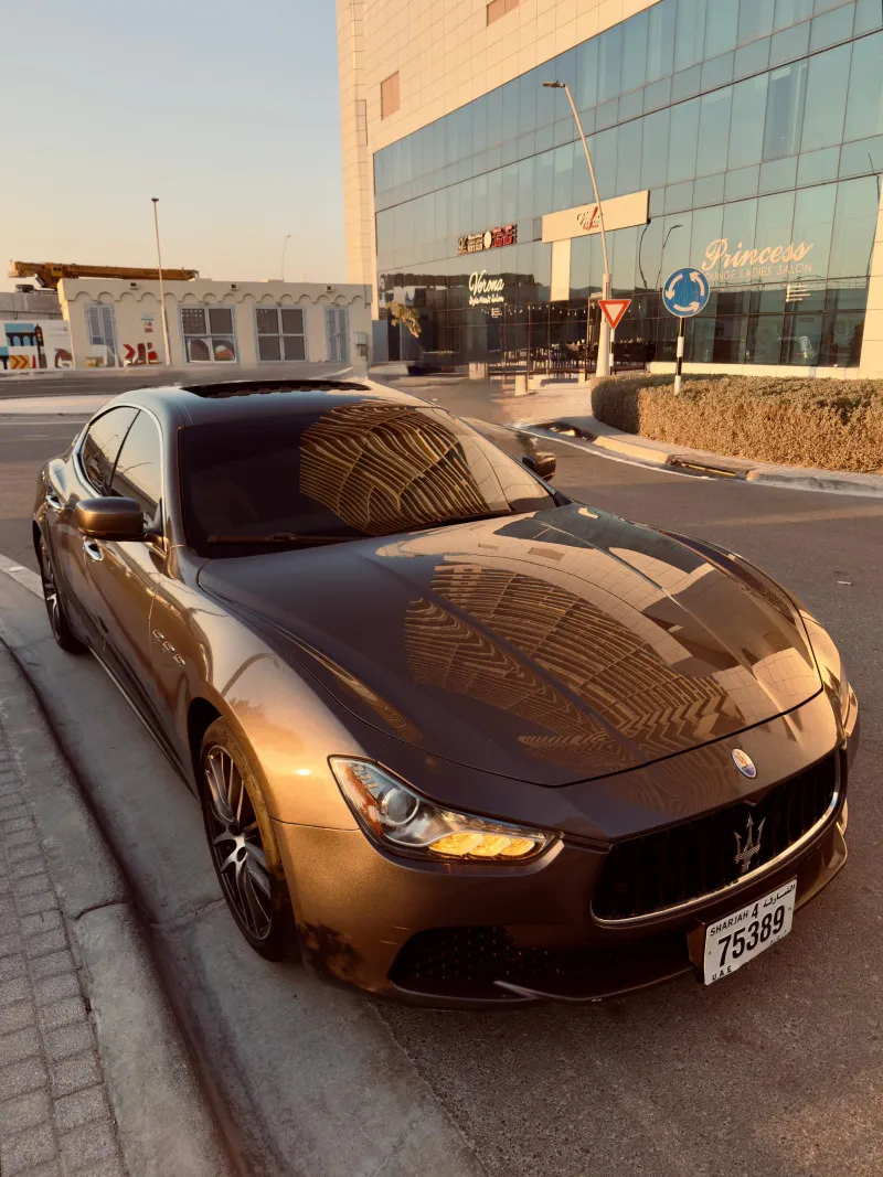 2016 مازيراتي جيبلي ١ in Dubai