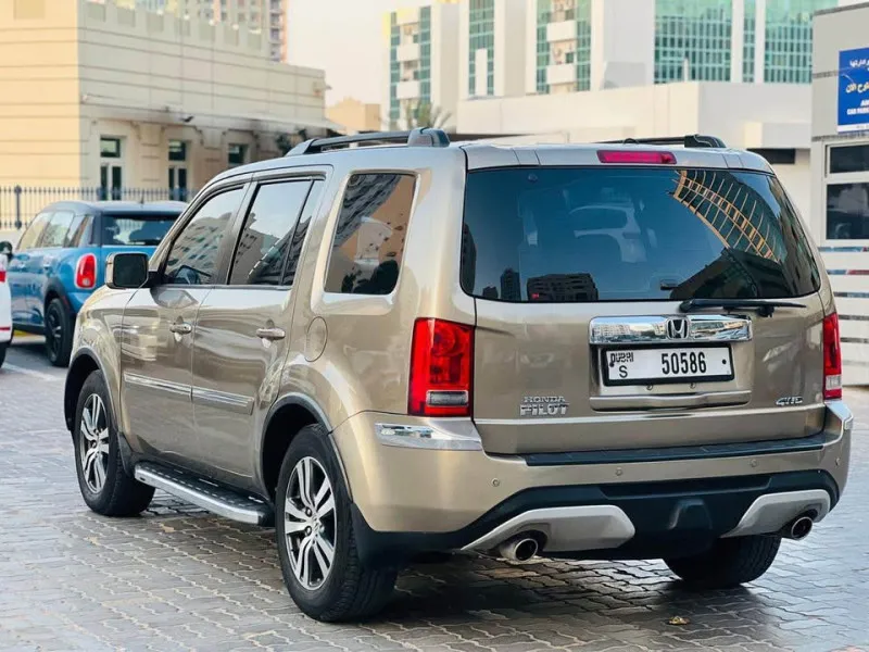 2009 هوندا بايلوت in Dubai