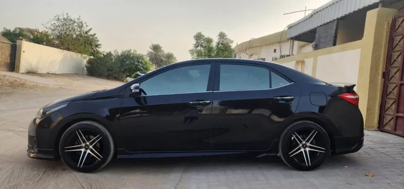 2015 تويوتا كورولا in Dubai