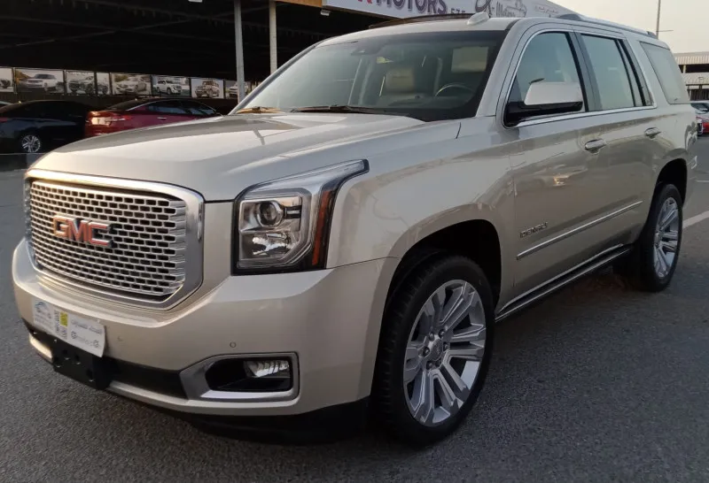 2017 GMC Yukon in Dubai